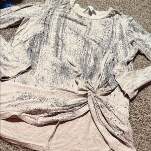 Gorgeous Karen by Karen Kane gathered-front long sleeve T (L) - EUC!